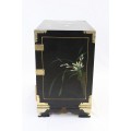 elegant cabinet est-oriental, de budoir. lacquer & pictura manuala. Taiwan anii' 70